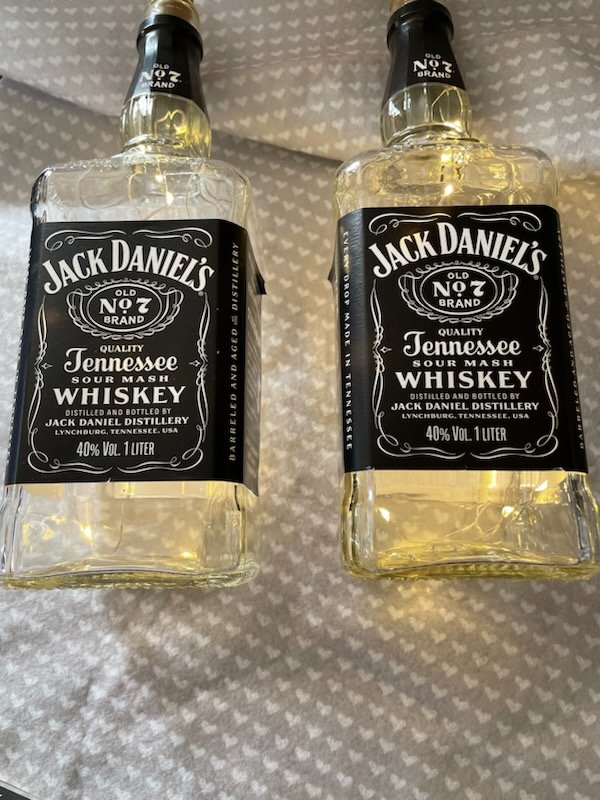 Jack Daniels Lights At Millwoods Tuesday Auction